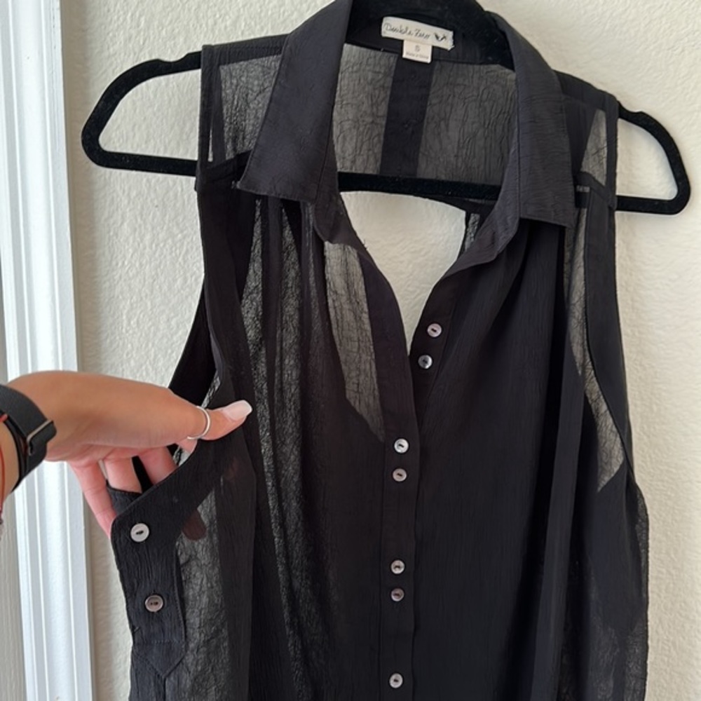 Flowy Dressy Sleeveless Top‎ Size Small